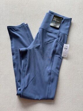 GAP Sky High Legging in Sky Blue Size S, BNWT
